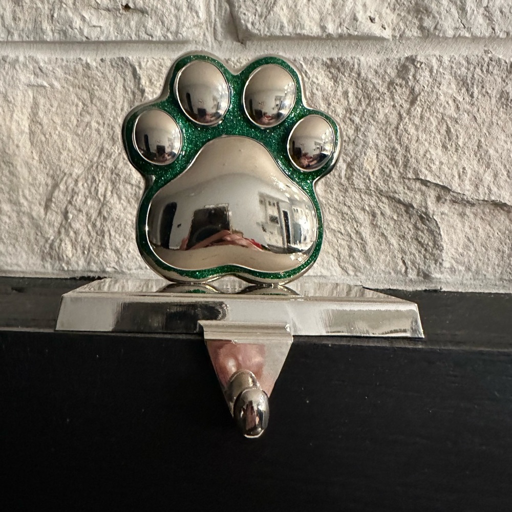 Doggie stocking holder